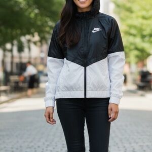 Nike Girl’s Lightweight Black & White Windbreaker Jacket